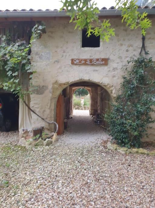 Gite Spacieux - 3 Chambres - Calme Et Charmant Cubnezais Εξωτερικό φωτογραφία